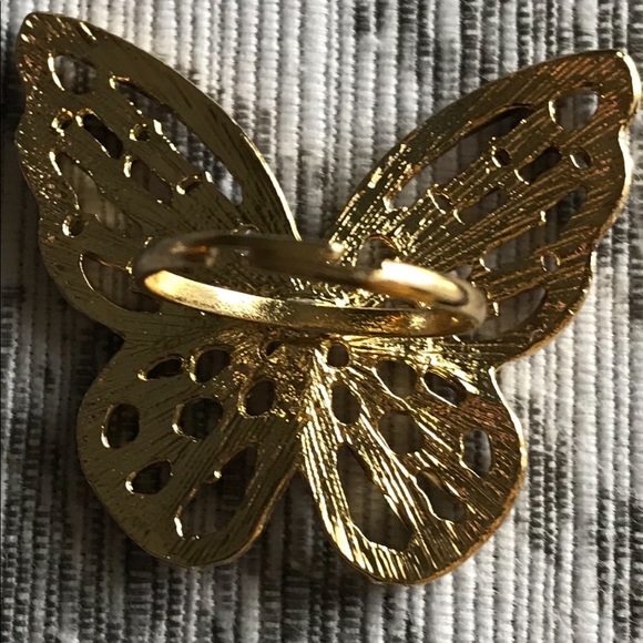 🦋Big Butterfly Ring🦋 - Picture 7 of 8
